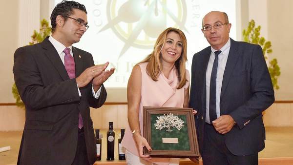 Díaz recibe en Espejo el premio Cooperativa San Isidro 2018 Díaz recibe en Espejo el premio Cooperativa San Isidro 2018