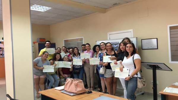 Entrega de diplomas de los cursos FPE Entrega de diplomas de los cursos FPE