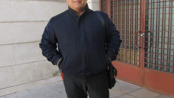 A.C.M., en las puertas del juzgado A.C.M., en las puertas del juzgado