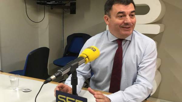 Román Rodríguez en una entrevista para la Cadena Ser Román Rodríguez en una entrevista para la Cadena Ser