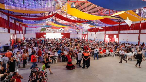 Huétor Tájar recauda más de 3.500 euros con una paella gigante Huétor Tájar recauda más de 3.500 euros con una paella gigante