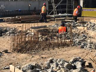 Imagen de archivo de trabajadores en una obra.