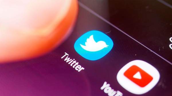 Twitter Twitter