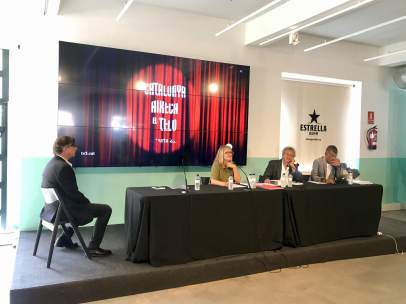 Presentación de la gala Catalunya Aixeca el Teló con la pta.De Adetca B.Orfila.