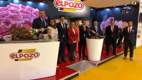 El equipo de ELPOZO ALIMENTACIÓN, liderado por su presidente Tomás Fuertes El equipo de ELPOZO ALIMENTACIÓN, liderado por su presidente Tomás Fuertes