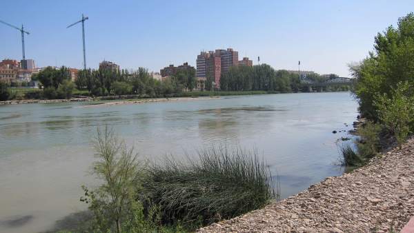 Río Ebro en Zaragoza Río Ebro en Zaragoza