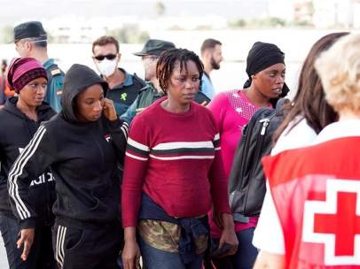 Inmigrantes rescatados en Alborán