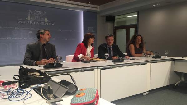 Rueda de prensa de lide amilibia y jonan fernadez del gobierno vasco Rueda de prensa de lide amilibia y jonan fernadez del gobierno vasco