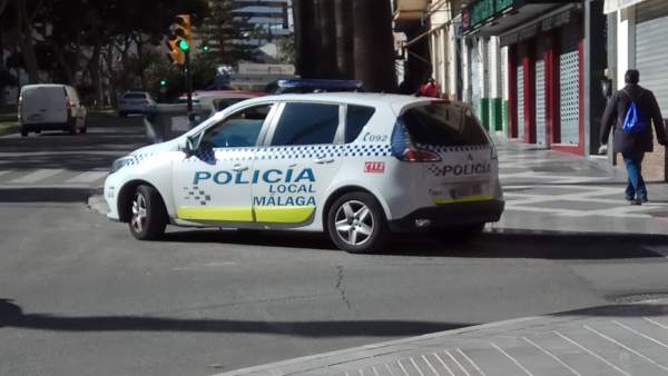 Policía Local de Málaga coche recursos agentes local patrulla calle Policía Local de Málaga coche recursos agentes local patrulla calle