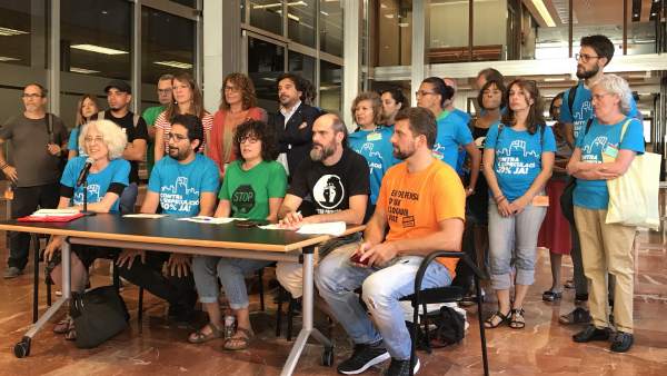 Rueda de prensa de Favb, Sindicat de Llogaters, Pah, Abts y Desc. Rueda de prensa de Favb, Sindicat de Llogaters, Pah, Abts y Desc.