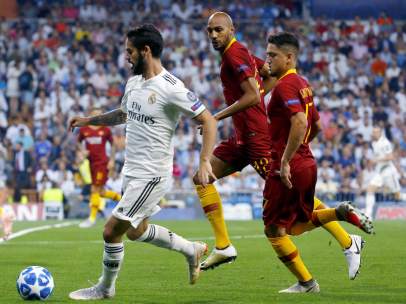 Isco ante la Roma