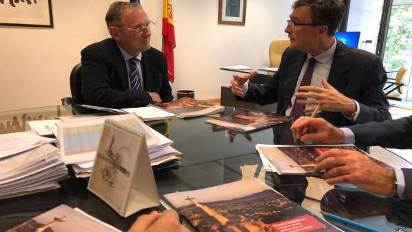 Ballesta con el director general de Bellas Artes del Gobierno de España Ballesta con el director general de Bellas Artes del Gobierno de España