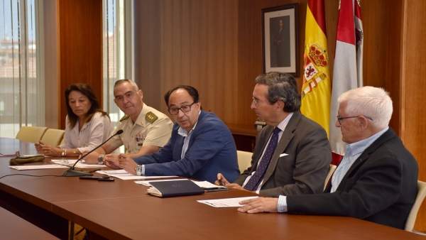 Andrés, Velasco, López, Marichalar y Ruiz Liso. Andrés, Velasco, López, Marichalar y Ruiz Liso.