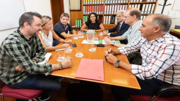 Reunión con los vecinos de Valdespartera para prevenir afecciones en las fiestas Reunión con los vecinos de Valdespartera para prevenir afecciones en las fiestas