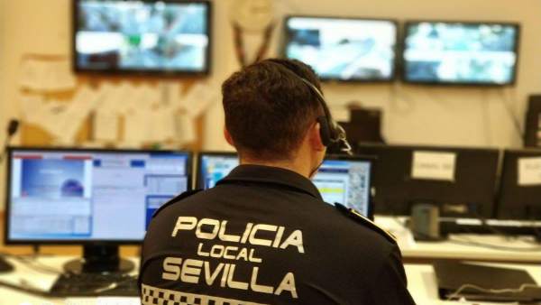 Agente de la Policía Local de Sevilla Agente de la Policía Local de Sevilla
