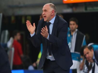 Pablo Laso aplaude a sus jugadores