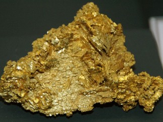 Pepita de oro en una imagen de archivo