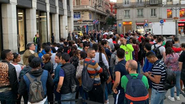 Colas para comprar el iPhone XS en Madrid Colas para comprar el iPhone XS en Madrid