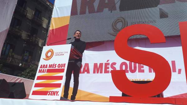 Manuel Valls interviene en la manifestación de SCC. Manuel Valls interviene en la manifestación de SCC.