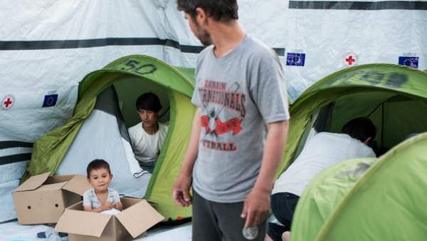 Familia de refugiados en Moria. Familia de refugiados en Moria.