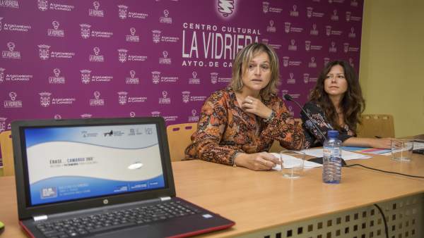 La alcaldesa y la concejala de Educación presentan la oferta de actividadedes La alcaldesa y la concejala de Educación presentan la oferta de actividadedes