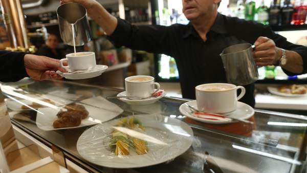 Trabajador, Trabajando, Camarero, Bar, Autónomo, Consumo, Cafetería, Café Trabajador, Trabajando, Camarero, Bar, Autónomo, Consumo, Cafetería, Café