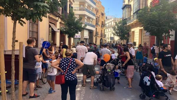 Asistentes a las actividades de la calle Amor de Dios Asistentes a las actividades de la calle Amor de Dios