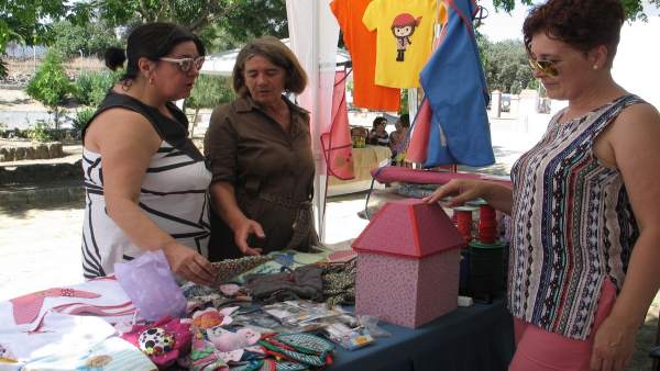 Mercadillo en La Granada de Rio Tinto Mercadillo en La Granada de Rio Tinto
