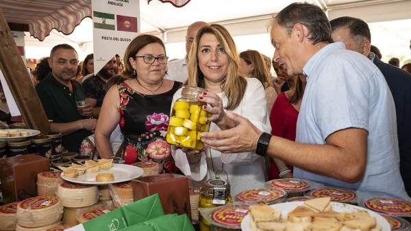 Susana Díaz visita la Feria del Queso de Zuheros (Córdoba) Susana Díaz visita la Feria del Queso de Zuheros (Córdoba)