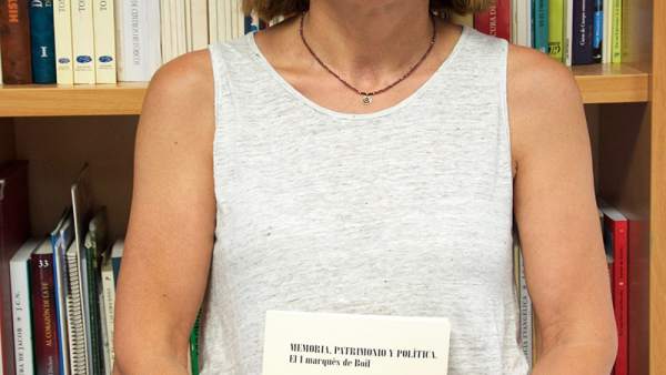 Guadalupe Pérez, profesora doctorada por la UV Guadalupe Pérez, profesora doctorada por la UV