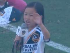 Hasta Ibrahimovic alucinó con esta niña de 7 años cantando el himno de Estados Unidos