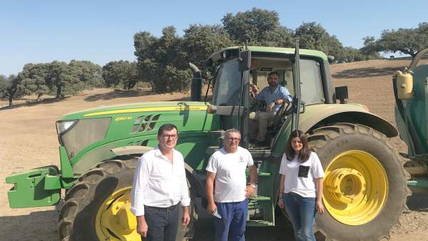 Visita a una explotación agrícola. Visita a una explotación agrícola.