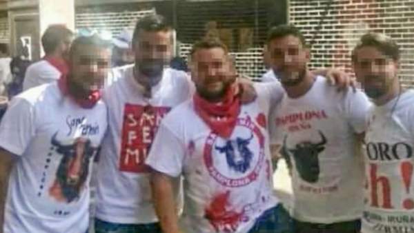 La jueza de Pozoblanco procesa a cuatro miembros de 'La Manada' La jueza de Pozoblanco procesa a cuatro miembros de 'La Manada'