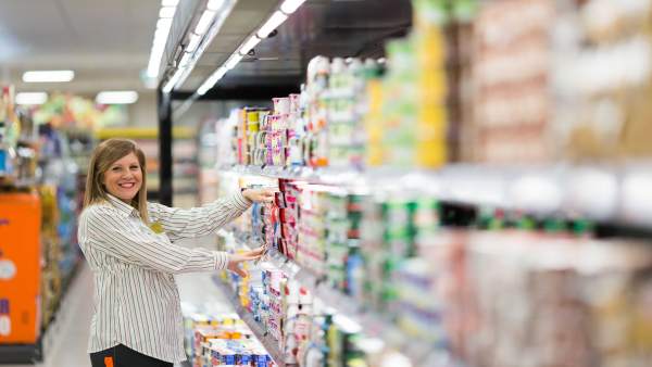 Trabajadora de un supermercado de Mercadona Trabajadora de un supermercado de Mercadona