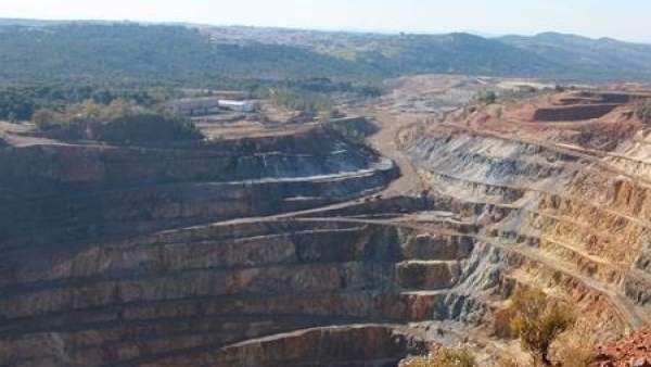 Imagen de la Corta Atalaya en Minas de Riotinto (Huelva). Imagen de la Corta Atalaya en Minas de Riotinto (Huelva).