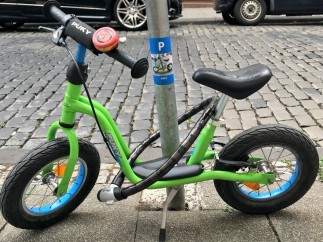 La bicicleta del hijo de la escritora Christie Dietz