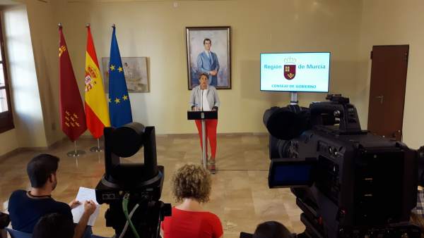 La portavoz del Gobierno regional, Noelia Arroyo, en la rueda de prensa La portavoz del Gobierno regional, Noelia Arroyo, en la rueda de prensa