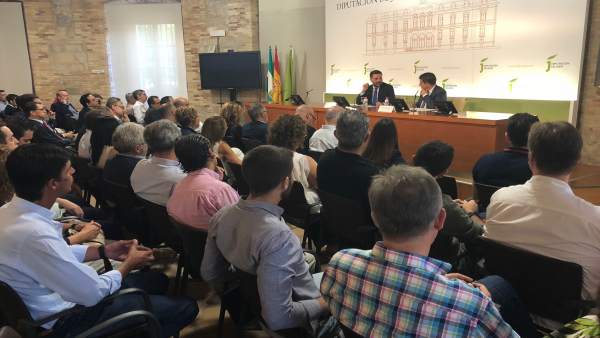 Reunión con representantes turísticos de la provincia Reunión con representantes turísticos de la provincia