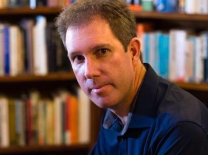 Neal Hovelmeier era subdirector del Saint John's College, una escuela de Harare.