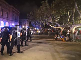 Tensión al final de la manifestación del primer aniversario del 1-O