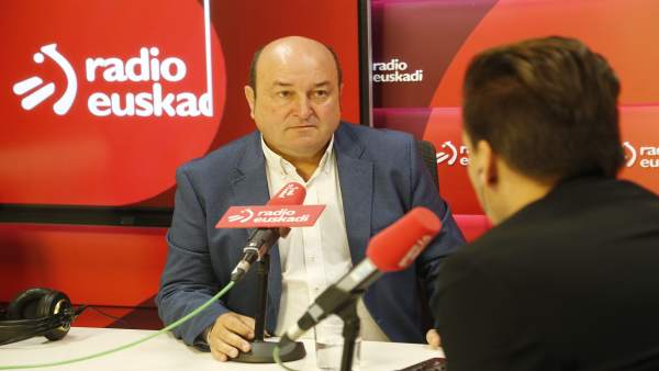 Andoni Ortuzar en Radio Euskadi Andoni Ortuzar en Radio Euskadi