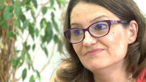 Oltra nega "desacord" amb Bravo i diu que quan conega la seua proposta sobre violència de gènere opinarà Oltra nega "desacord" amb Bravo i diu que quan conega la seua proposta sobre violència de gènere opinarà