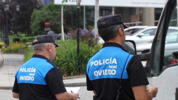 Agentes de Policía Local de Oviedo Agentes de Policía Local de Oviedo