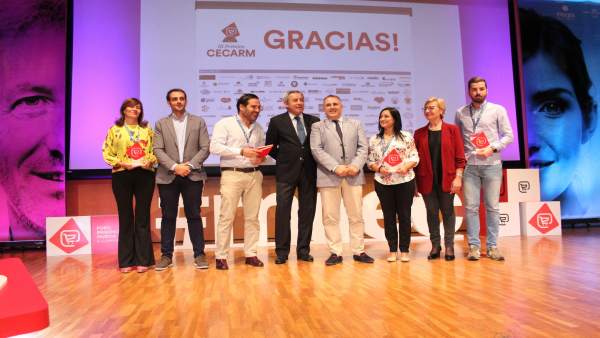 El consejero en la entrega de premios El consejero en la entrega de premios