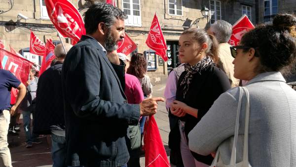 El líder de CCOO en Galicia, Ramón Sarmiento, y la de EU, Eva Solla El líder de CCOO en Galicia, Ramón Sarmiento, y la de EU, Eva Solla