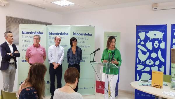 La alcaldesa interviene en la presentación de Biocórdoba Off La alcaldesa interviene en la presentación de Biocórdoba Off
