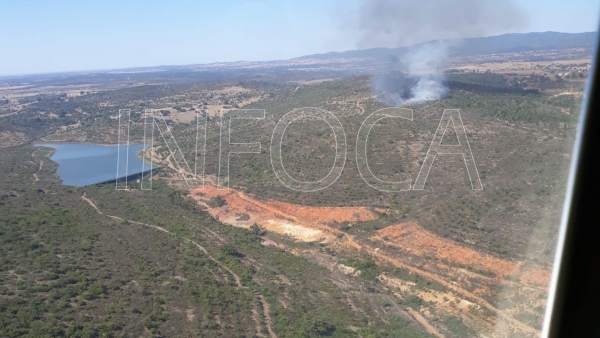 Incendio declarado en El Cerro del Andévalo, en Huelva Incendio declarado en El Cerro del Andévalo, en Huelva