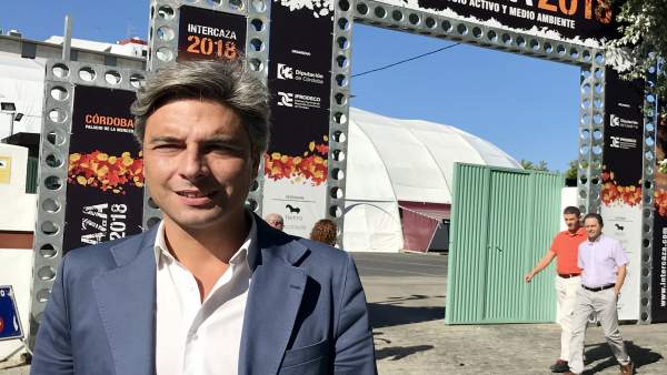 Lorite ante la explanada de la Diputación, que ha acogido Intercaza Lorite ante la explanada de la Diputación, que ha acogido Intercaza