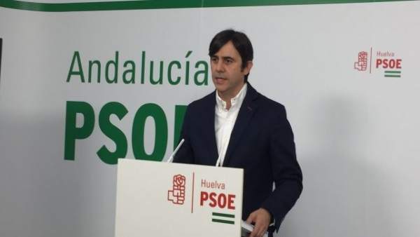 Pedro Romero, en rueda de prensa. Pedro Romero, en rueda de prensa.