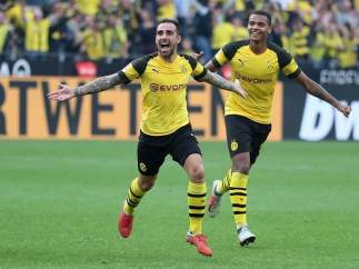 Paco Alcácer celebra un gol con el Borussia Dortmund.